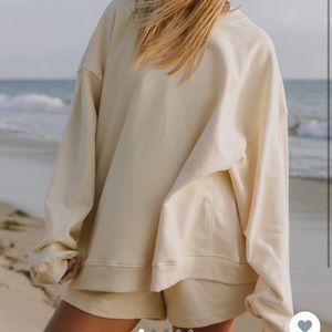 DA!LY DR!LLS sand crewneck